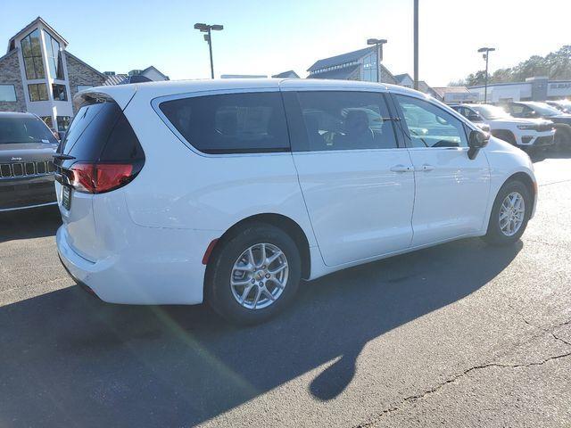 new 2025 Chrysler Voyager car, priced at $37,978