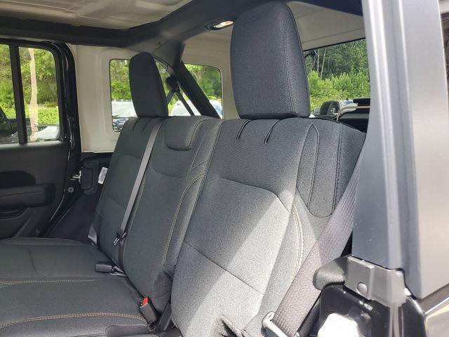 new 2025 Jeep Wrangler car, priced at $43,670