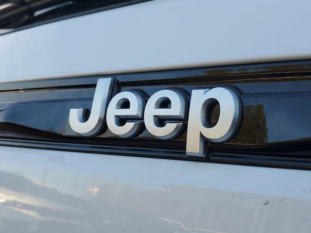 new 2025 Jeep Grand Cherokee car, priced at $34,216