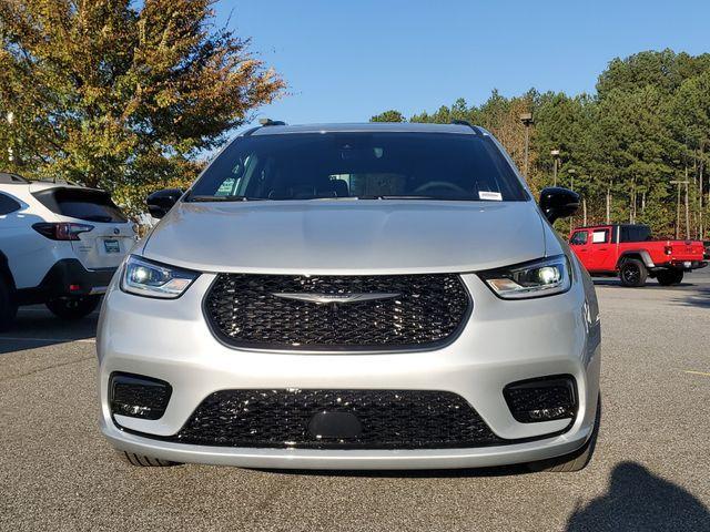 new 2026 Chrysler Pacifica car, priced at $48,286