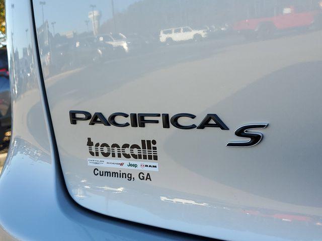 new 2026 Chrysler Pacifica car, priced at $48,286