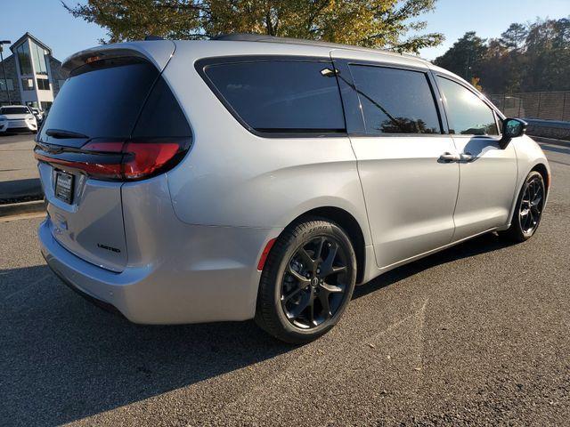 new 2026 Chrysler Pacifica car, priced at $48,286