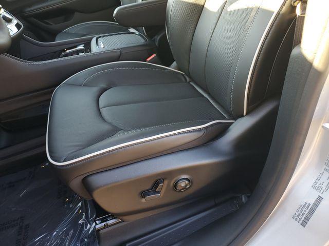 new 2026 Chrysler Pacifica car, priced at $48,286