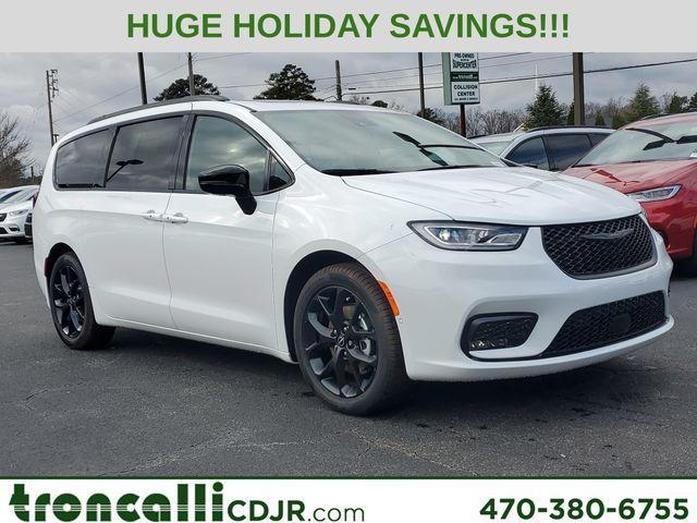 new 2026 Chrysler Pacifica car, priced at $47,786