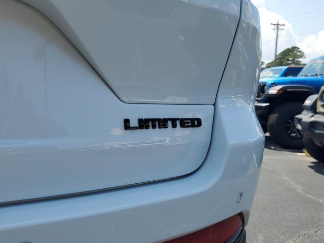 new 2025 Jeep Grand Cherokee car, priced at $41,341