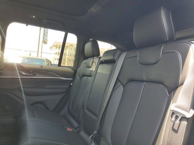 new 2025 Jeep Grand Cherokee car, priced at $41,341