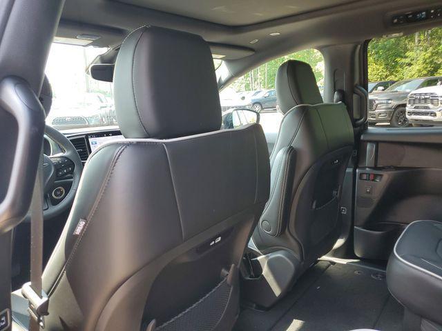 new 2025 Chrysler Pacifica car, priced at $49,934