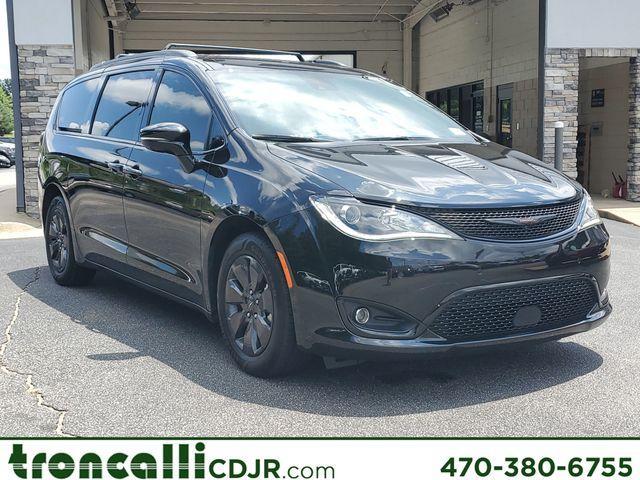 used 2020 Chrysler Pacifica Hybrid car, priced at $26,492