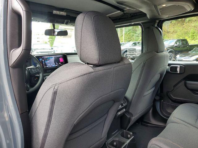 new 2025 Jeep Wrangler car, priced at $41,510