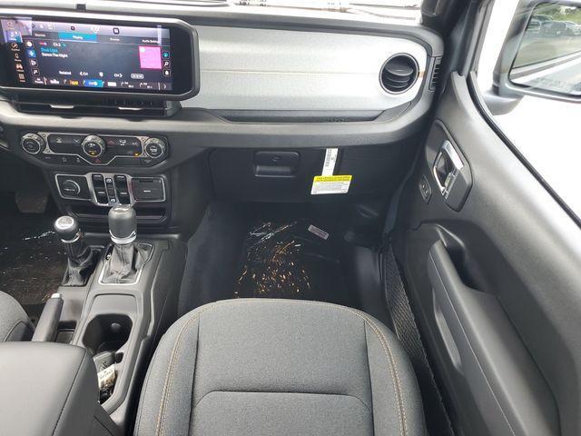 new 2025 Jeep Wrangler car, priced at $41,510