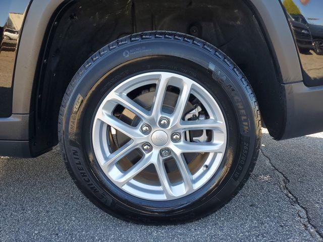 used 2025 Jeep Grand Cherokee L car, priced at $32,450