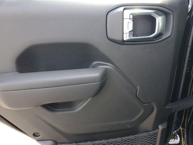 new 2026 Jeep Wrangler car, priced at $35,981