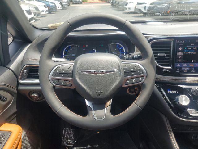 new 2025 Chrysler Pacifica Hybrid car, priced at $47,088