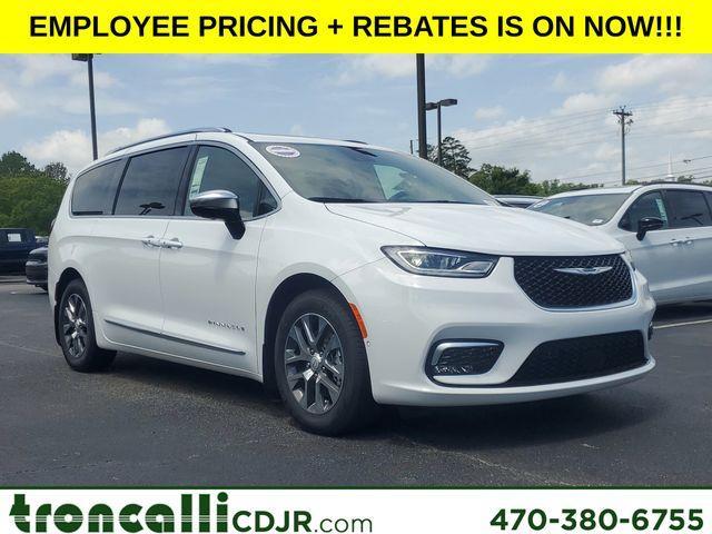 new 2025 Chrysler Pacifica Hybrid car, priced at $47,088