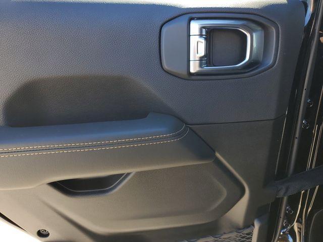 new 2026 Jeep Wrangler car, priced at $46,662