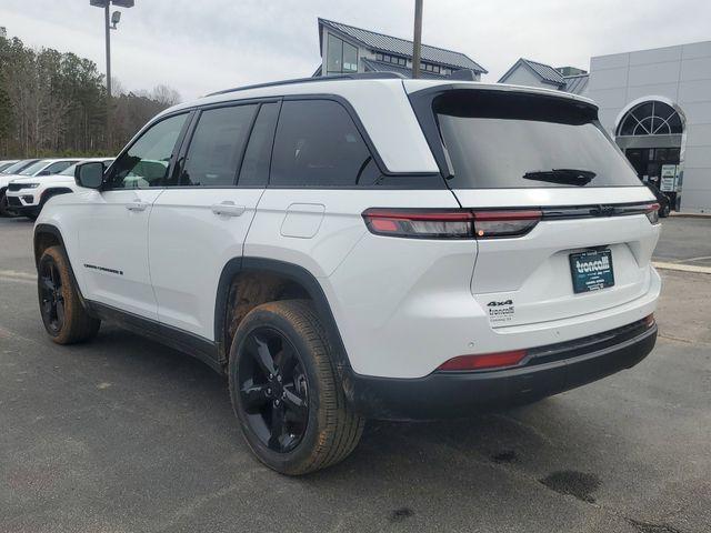 new 2024 Jeep Grand Cherokee car, priced at $37,450