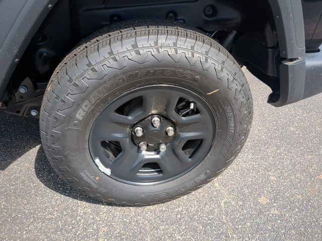 new 2025 Jeep Wrangler car, priced at $39,195