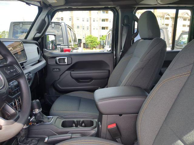 new 2025 Jeep Wrangler car, priced at $39,195