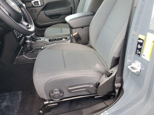 new 2025 Jeep Wrangler car, priced at $37,959