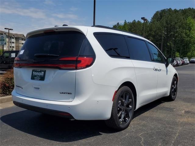 new 2024 Chrysler Pacifica car, priced at $51,665