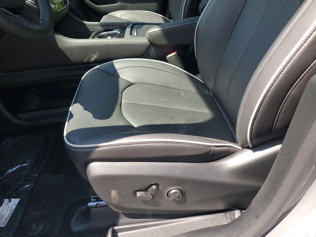 new 2025 Chrysler Pacifica car, priced at $48,911