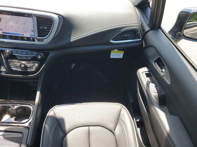 new 2025 Chrysler Pacifica car, priced at $48,911