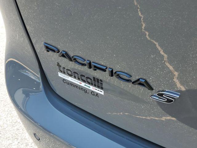 new 2025 Chrysler Pacifica car, priced at $48,911
