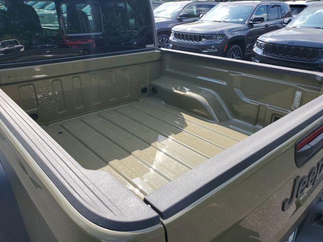 new 2025 Jeep Gladiator car, priced at $42,552