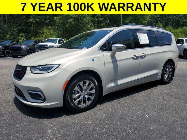 used 2021 Chrysler Pacifica Hybrid car, priced at $29,998