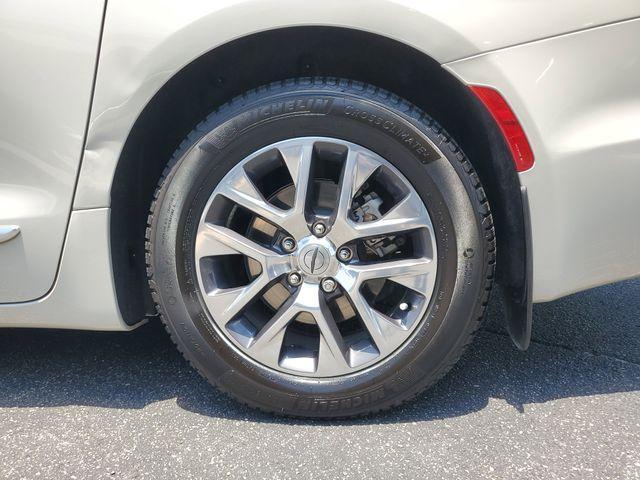 used 2021 Chrysler Pacifica Hybrid car, priced at $29,998