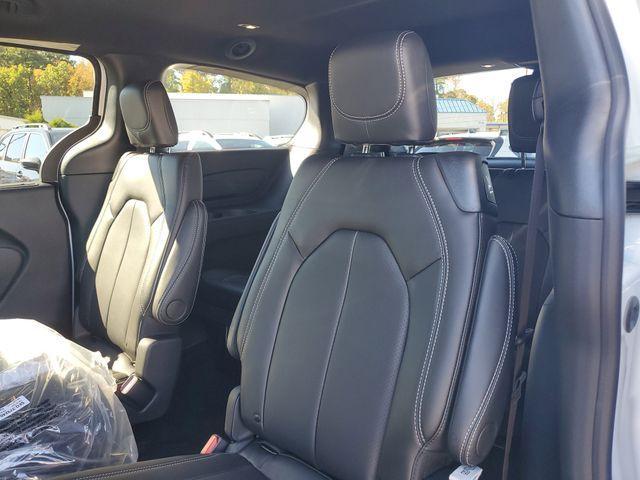 new 2026 Chrysler Pacifica car, priced at $39,716