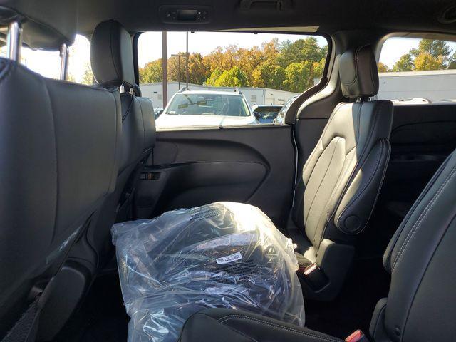 new 2026 Chrysler Pacifica car, priced at $39,716