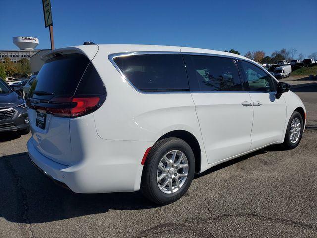 new 2026 Chrysler Pacifica car, priced at $39,716