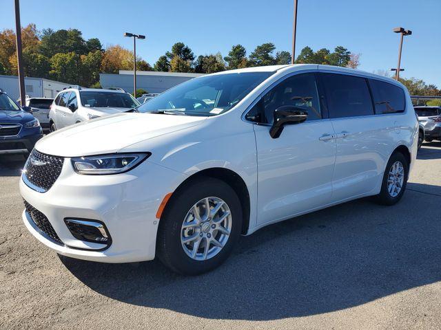 new 2026 Chrysler Pacifica car, priced at $39,716