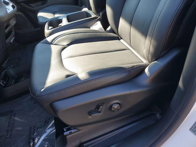 new 2026 Chrysler Pacifica car, priced at $39,716