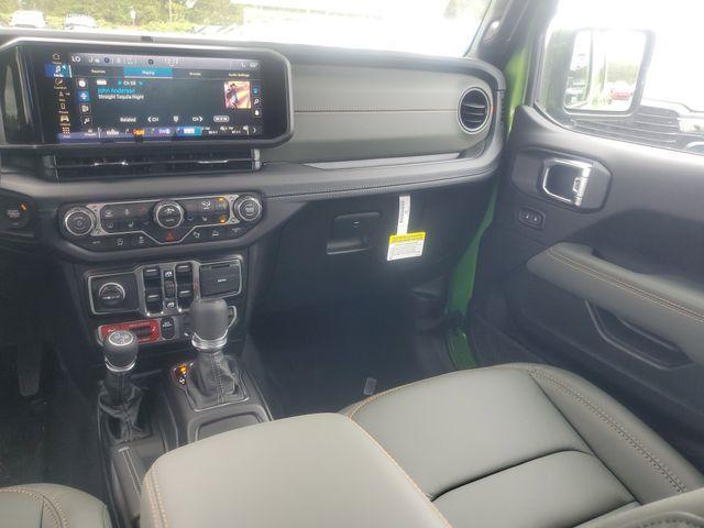 new 2025 Jeep Gladiator car, priced at $53,522