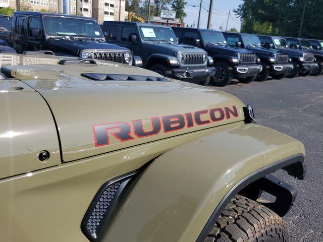 new 2025 Jeep Gladiator car, priced at $52,730