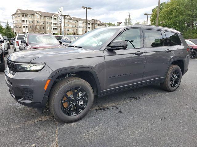 new 2024 Jeep Grand Cherokee L car, priced at $38,182