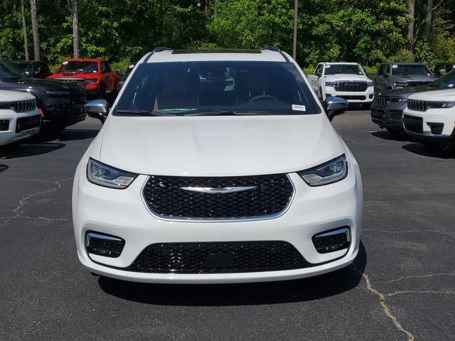 new 2025 Chrysler Pacifica Hybrid car, priced at $47,088
