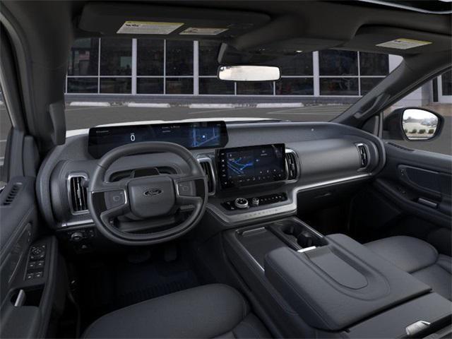 new 2025 Ford Expedition car, priced at $81,025