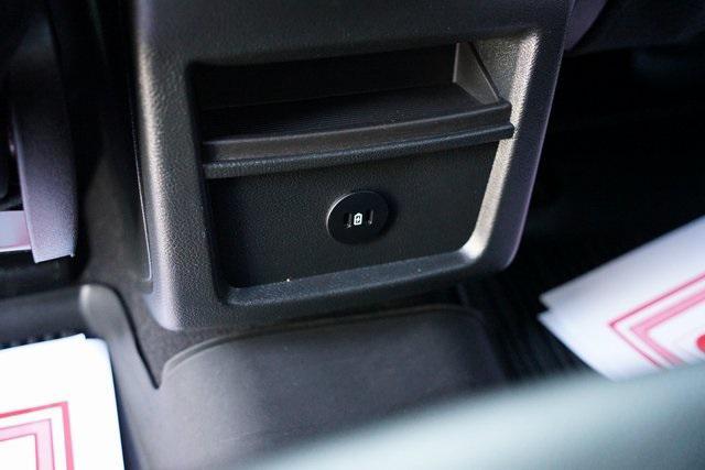 used 2023 Ford Edge car, priced at $30,155