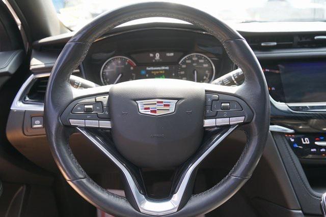 used 2022 Cadillac XT6 car, priced at $37,143