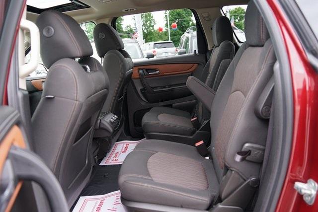 used 2015 Chevrolet Traverse car, priced at $11,714