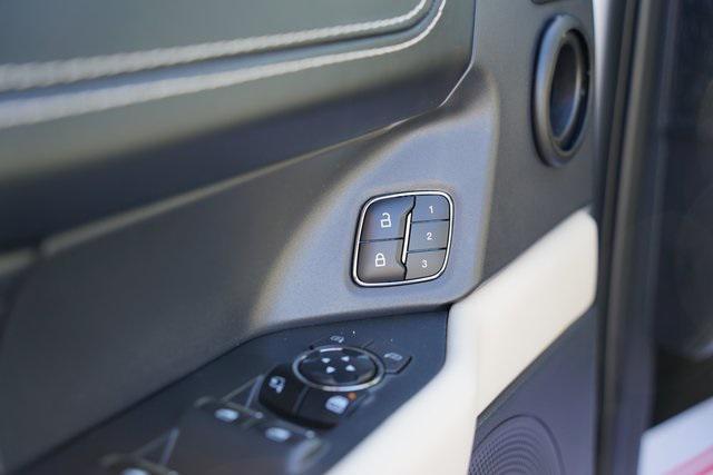 used 2023 Ford Expedition car, priced at $52,041