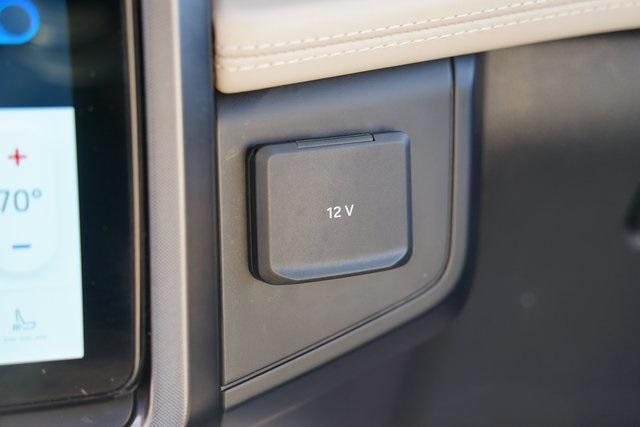 used 2023 Ford Expedition car, priced at $52,041