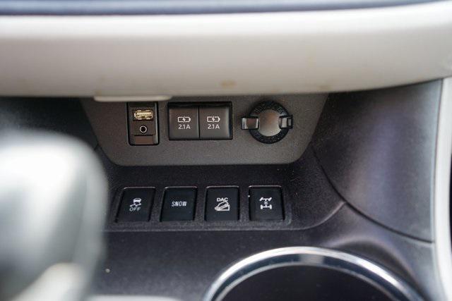 used 2018 Toyota Highlander car, priced at $21,695