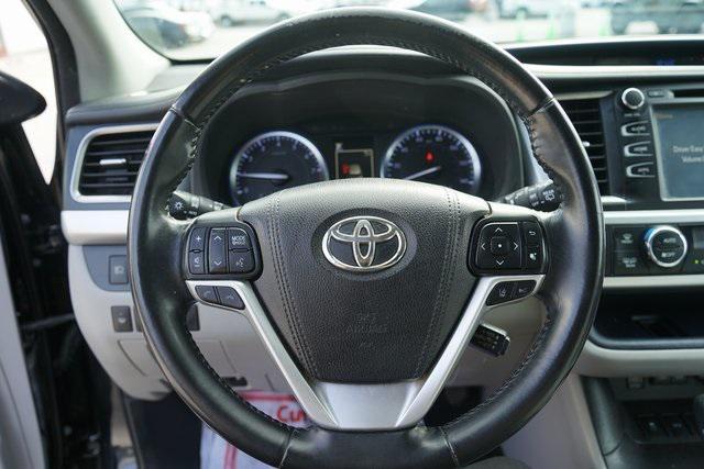used 2018 Toyota Highlander car, priced at $21,695