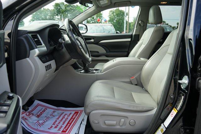used 2018 Toyota Highlander car, priced at $21,695