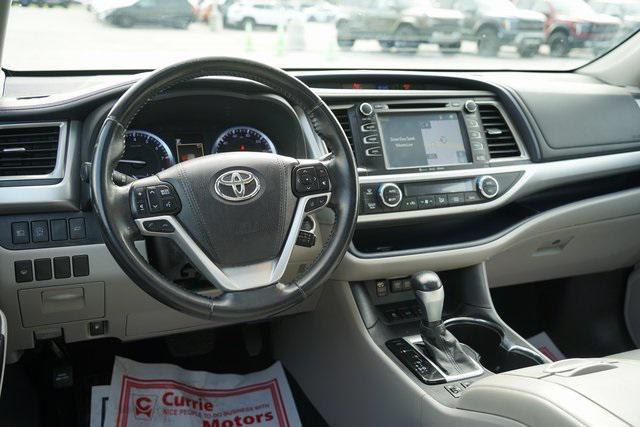used 2018 Toyota Highlander car, priced at $21,695