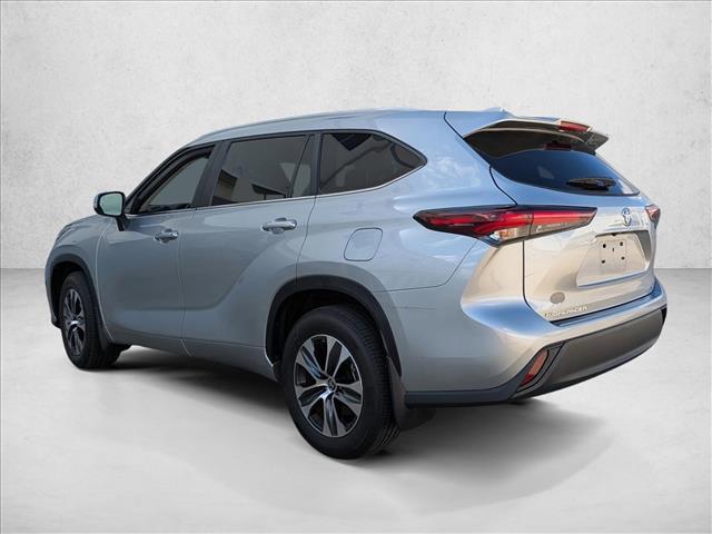 used 2024 Toyota Highlander car, priced at $36,399